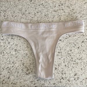 LOUNGE Logo Ribbed Seamless Thong